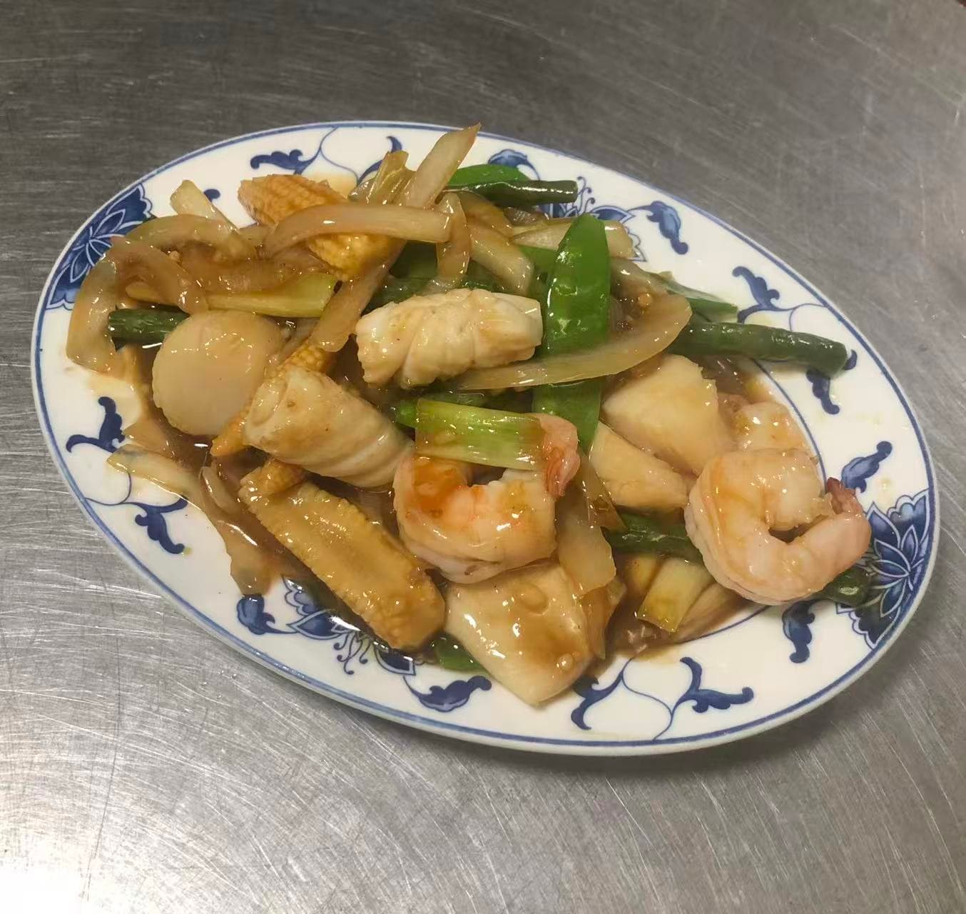Stir Fried Mix Seafood 炒三鮮